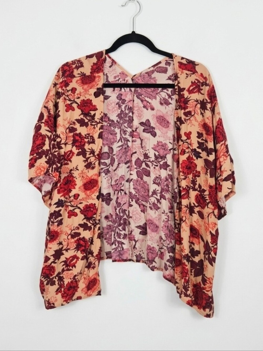 En Creme floral kimono top